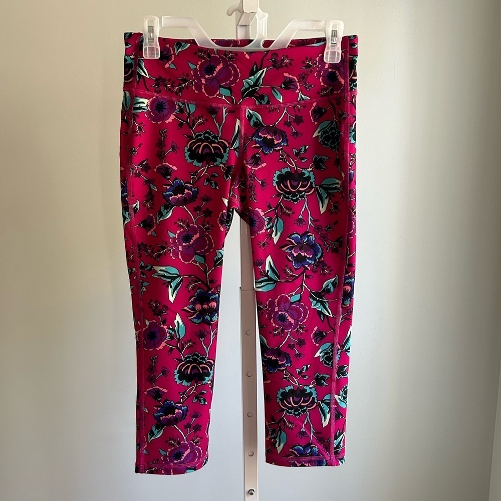 Old Navy Pink Floral 3/4 Length Athletic Leggings